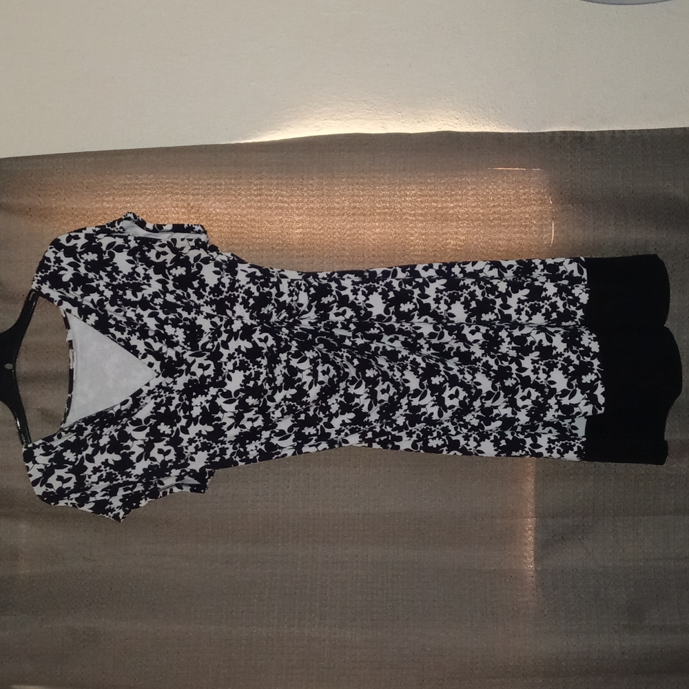 New York & Company Black & White Dress w/ Floral Print